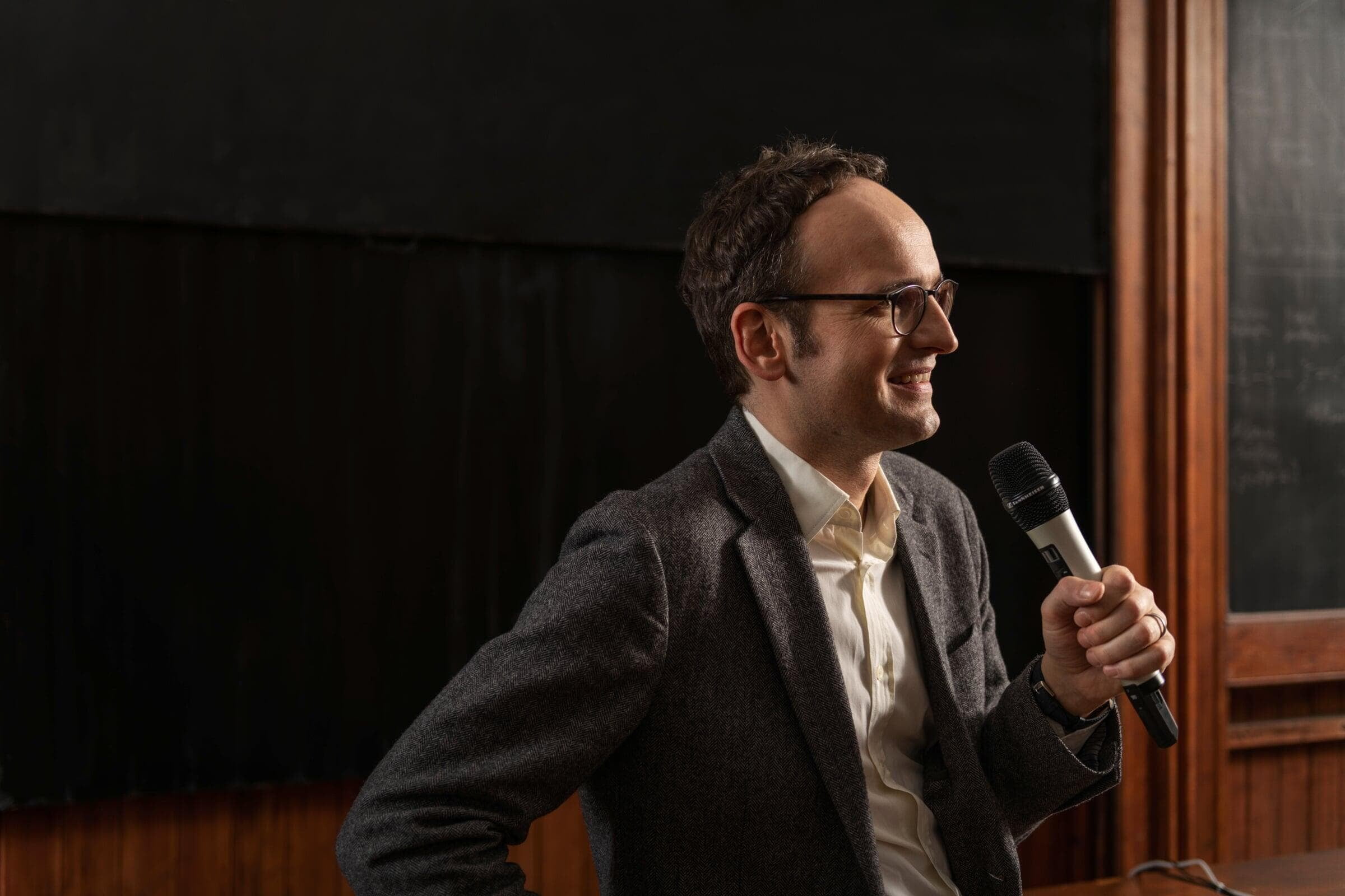 Lecturer using Sennheiser SpeechLine Digital Wireless
